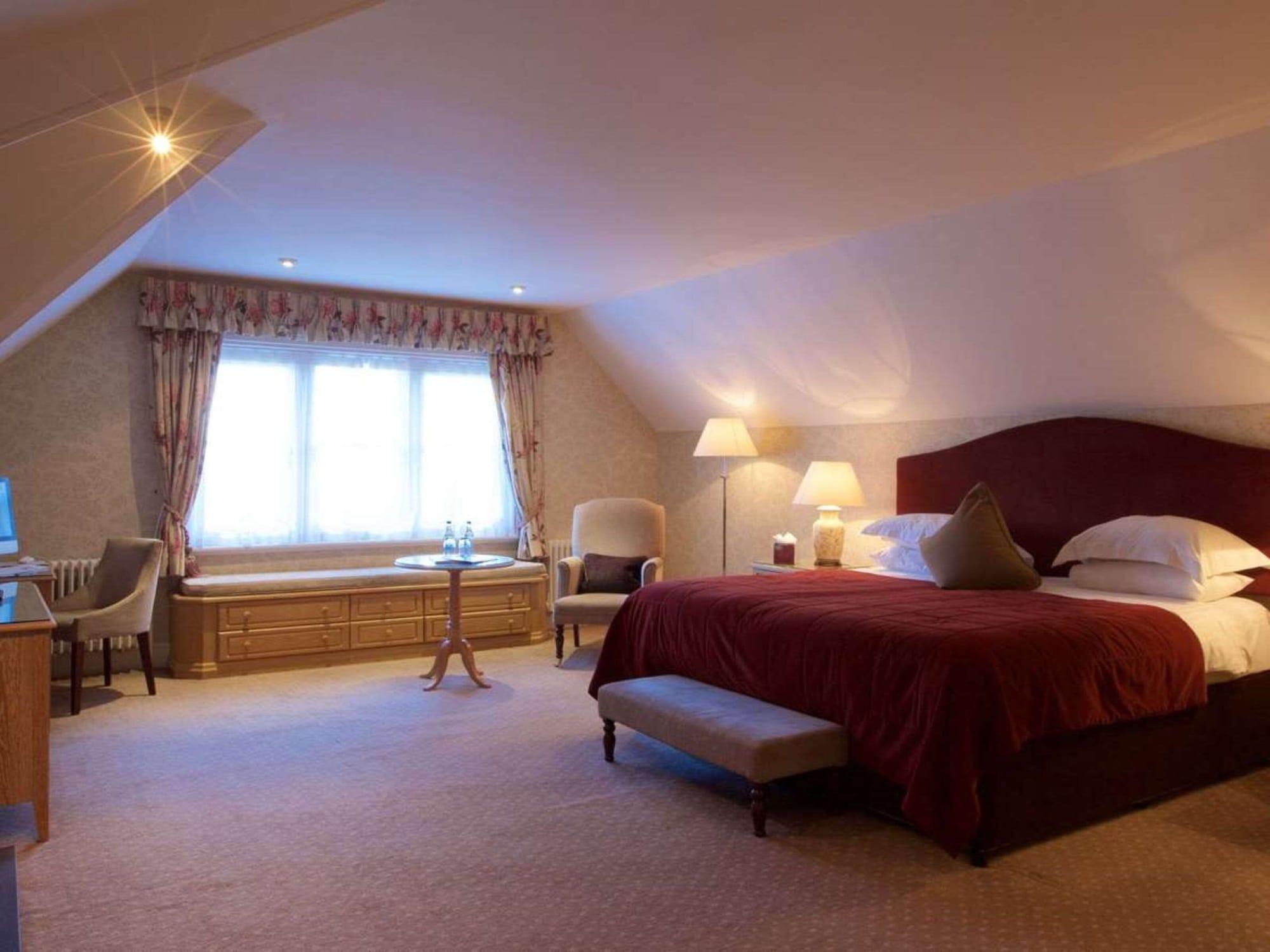 Отель The Welcombe Golf &